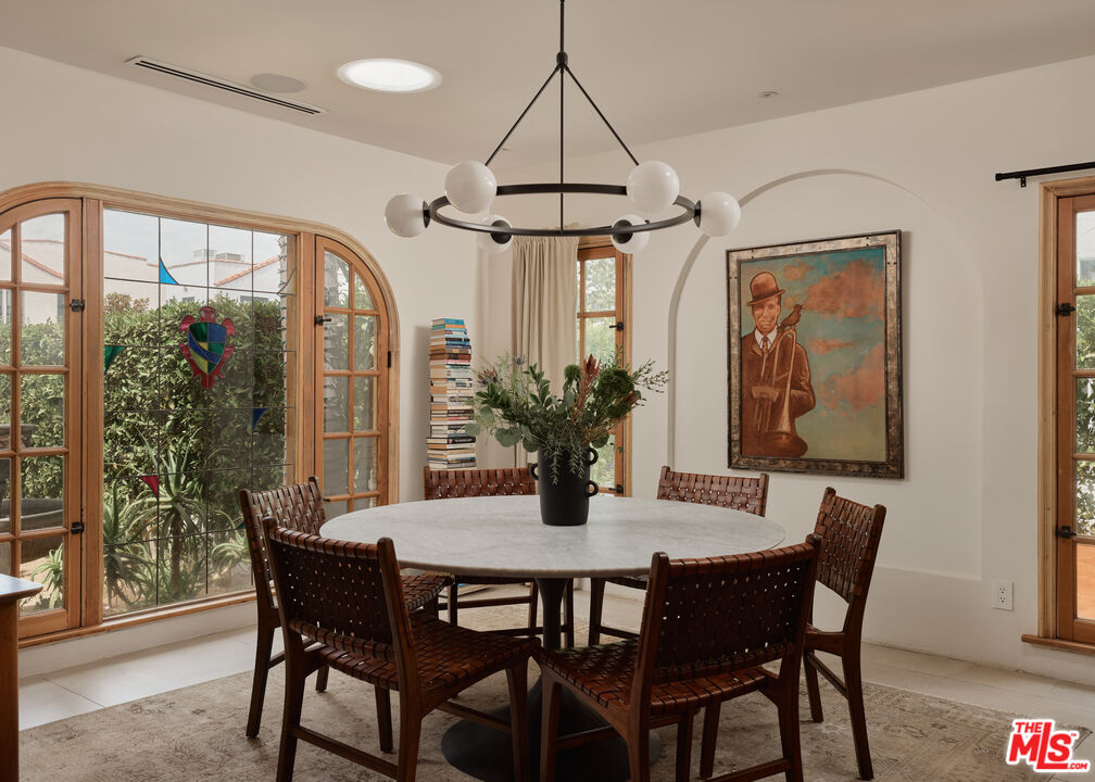 918 N La Jolla Ave