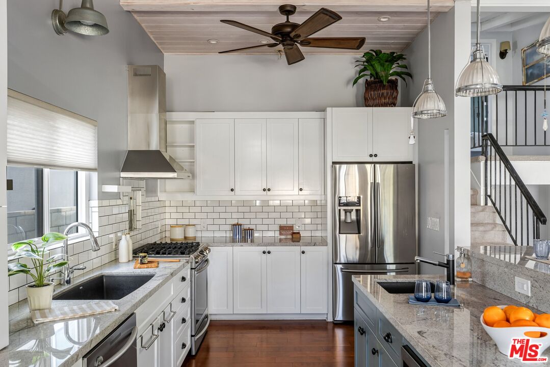 5359 Reef Way