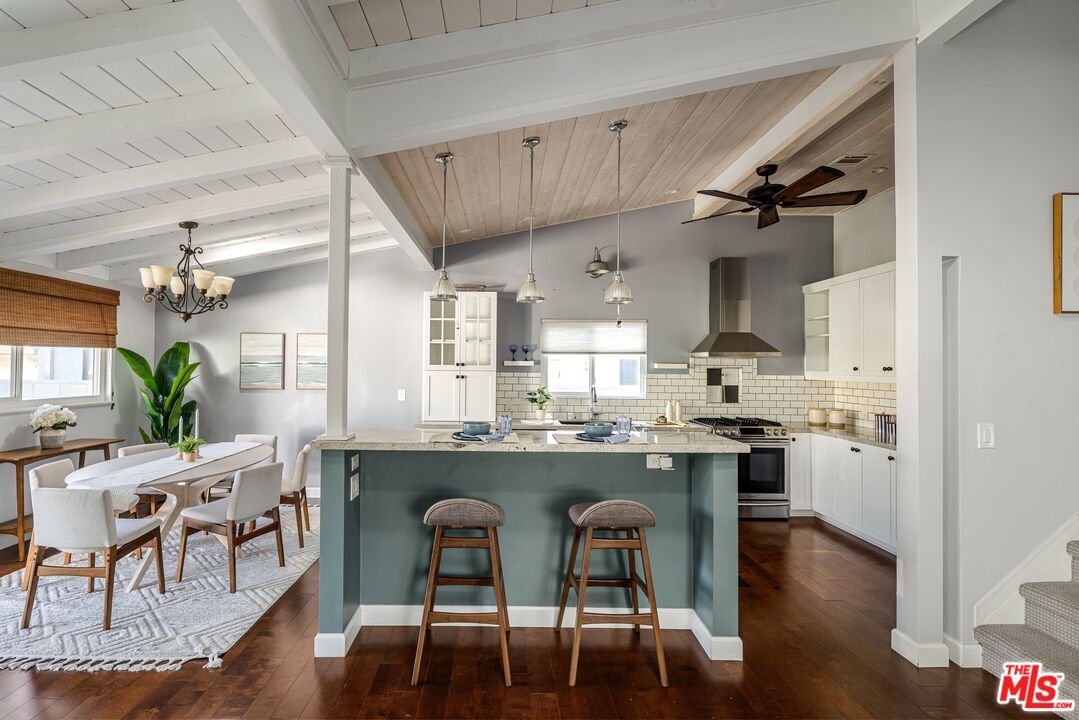 5359 Reef Way
