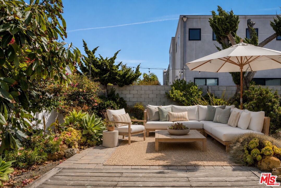 5359 Reef Way
