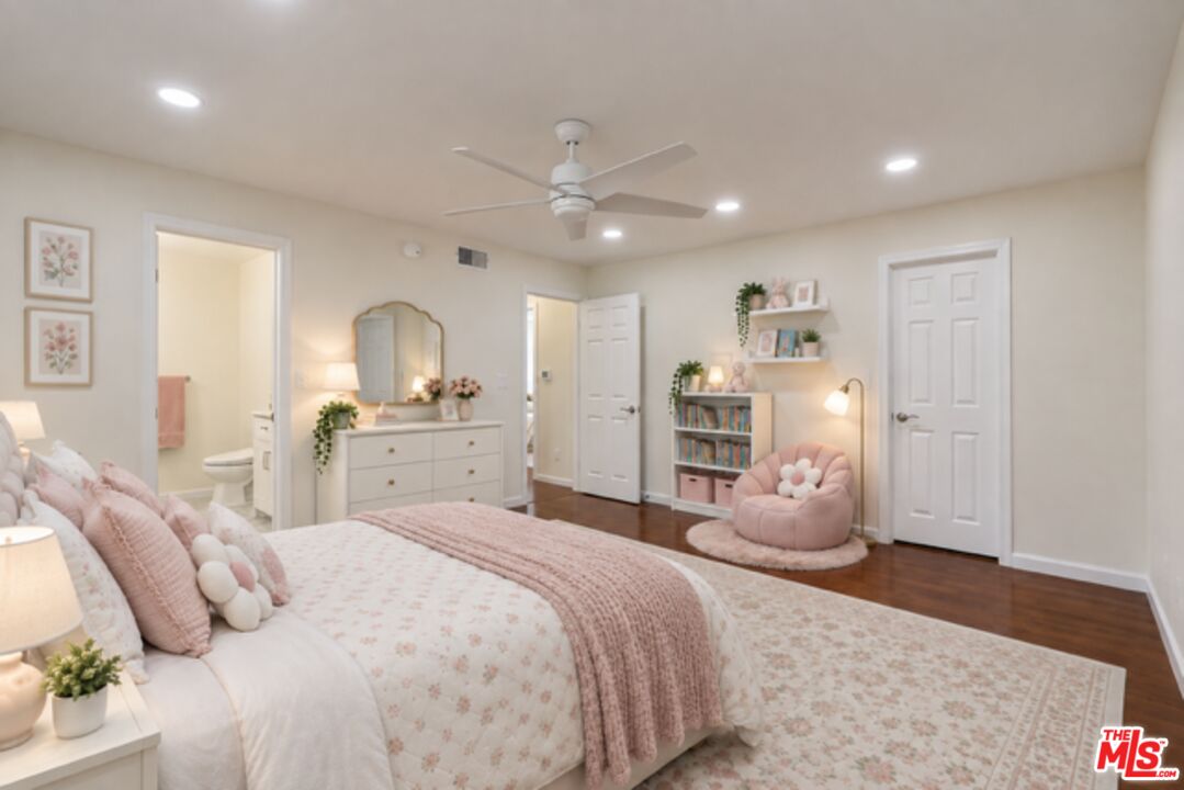 535 E Walnut Ave Unit: B