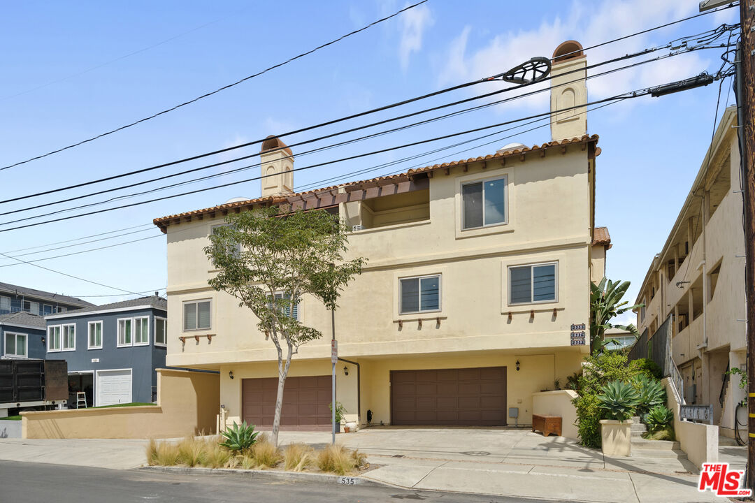 535 E Walnut Ave Unit: B