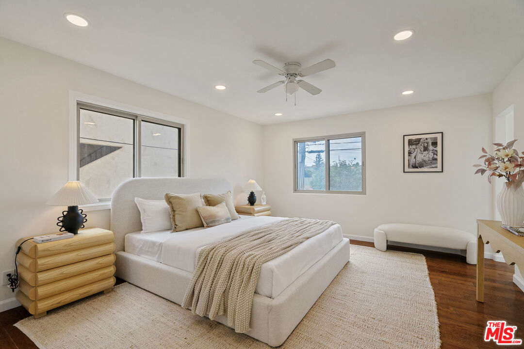 535 E Walnut Ave Unit: B