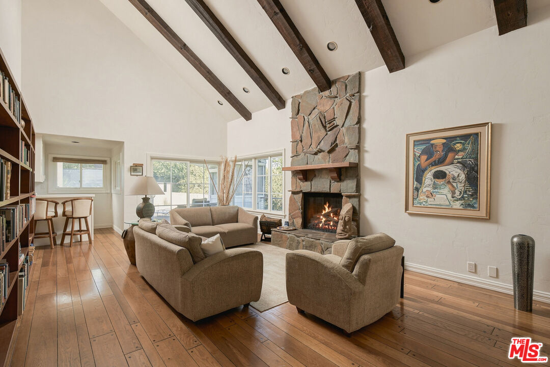 2312 Kimridge Rd