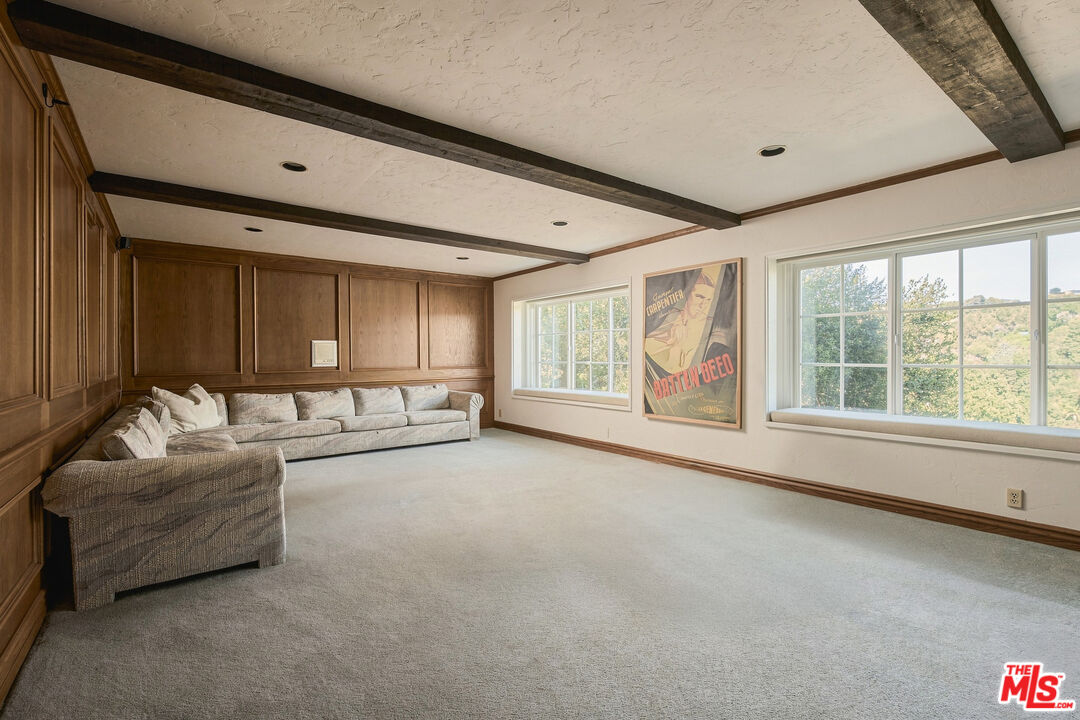 2312 Kimridge Rd