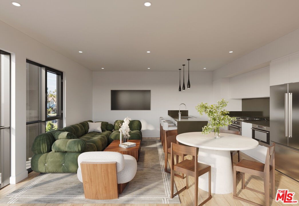 1245 N Formosa Ave Unit: A