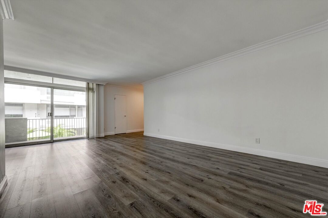 1200 N Flores St Unit: 207