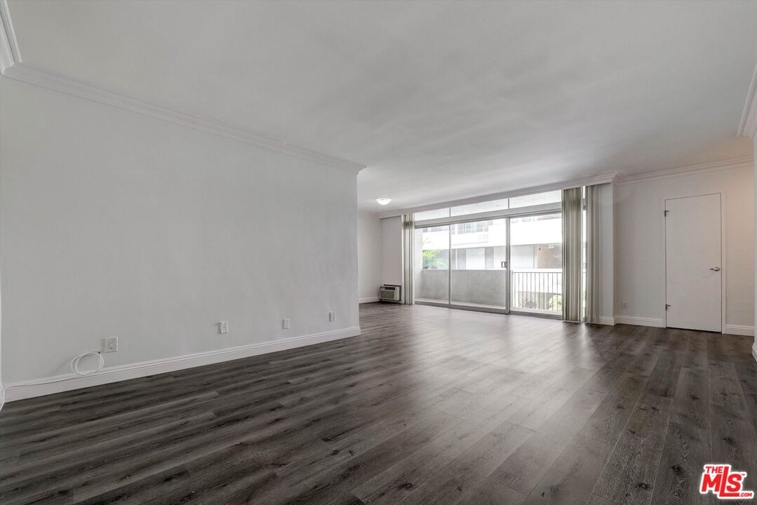 1200 N Flores St Unit: 207
