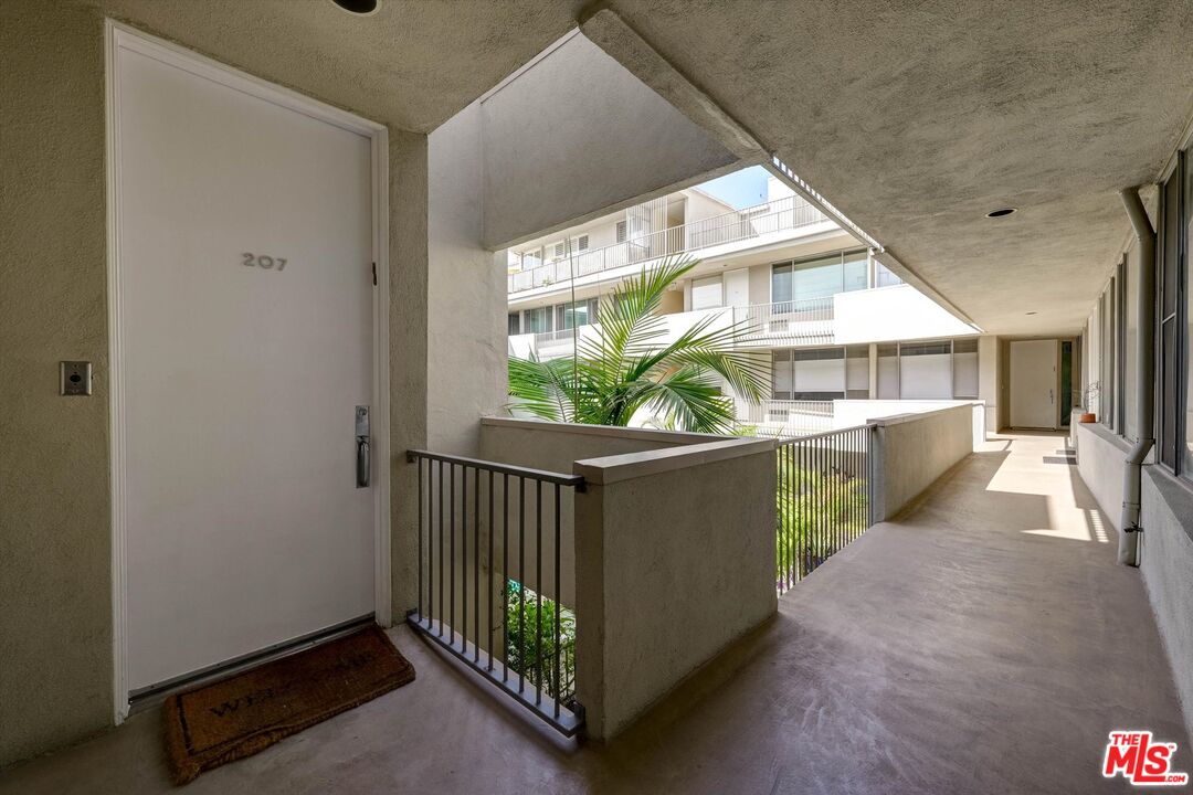 1200 N Flores St Unit: 207