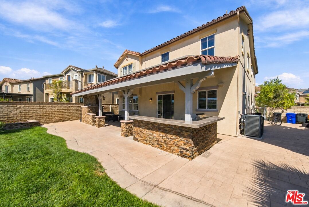 28035 Linda Ln