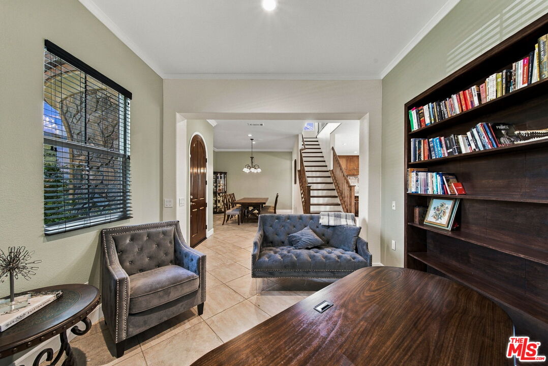 28035 Linda Ln