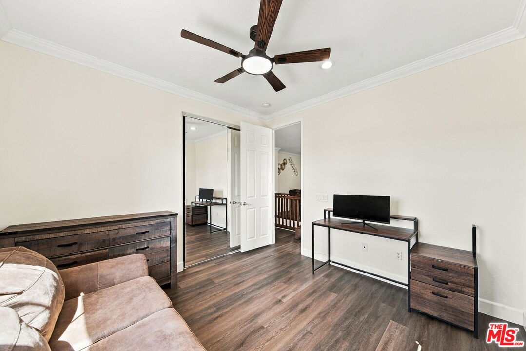 28035 Linda Ln