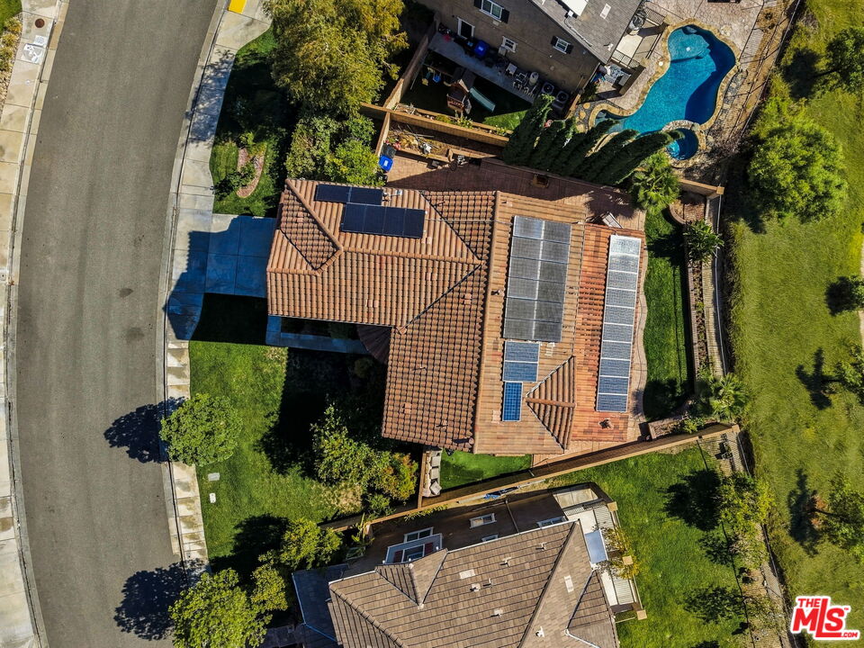 28035 Linda Ln