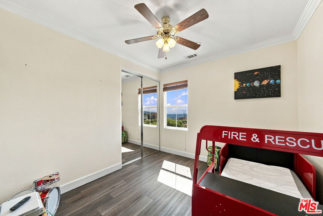 28035 Linda Ln
