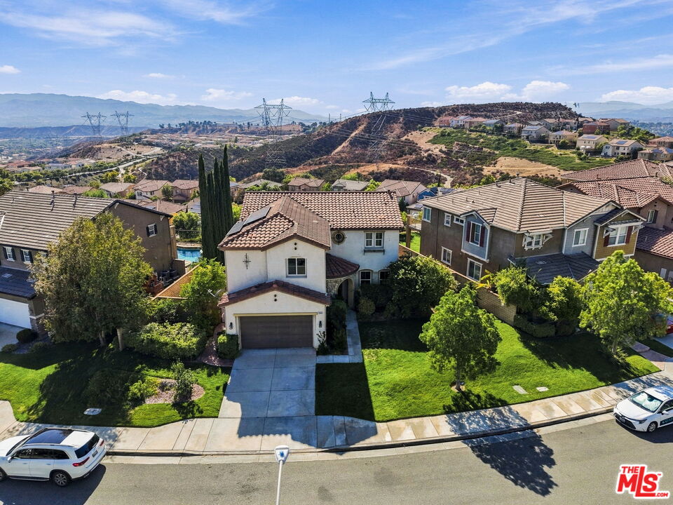 28035 Linda Ln