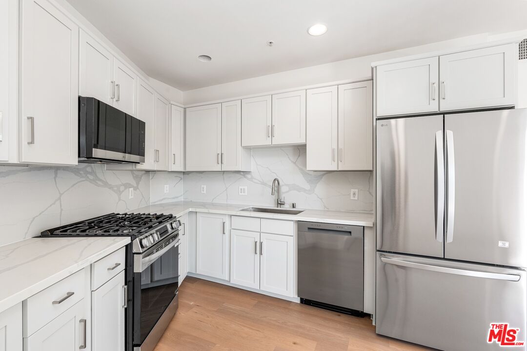 11011 Huston St Unit: 212
