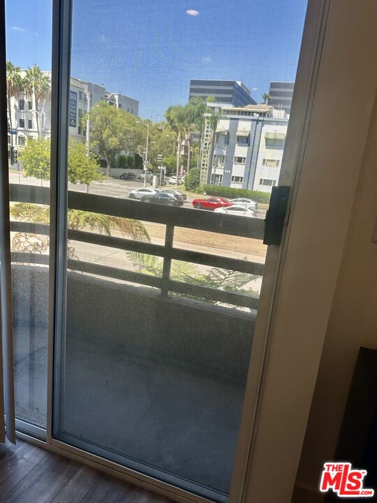 8614 Burton Way Unit: 104