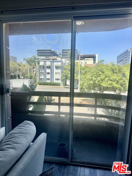 8614 Burton Way Unit: 104