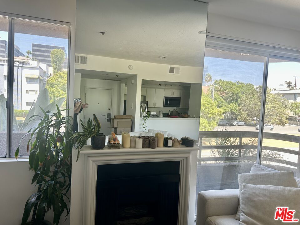 8614 Burton Way Unit: 104