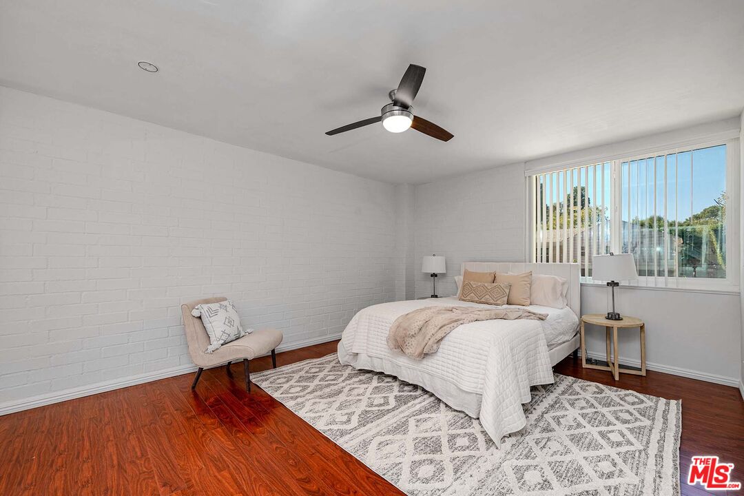540 Kelton Ave Unit: 105