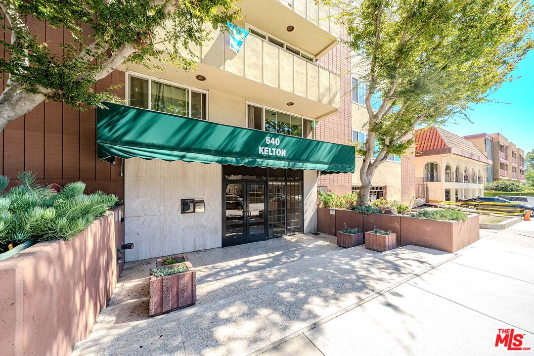 540 Kelton Ave Unit: 105