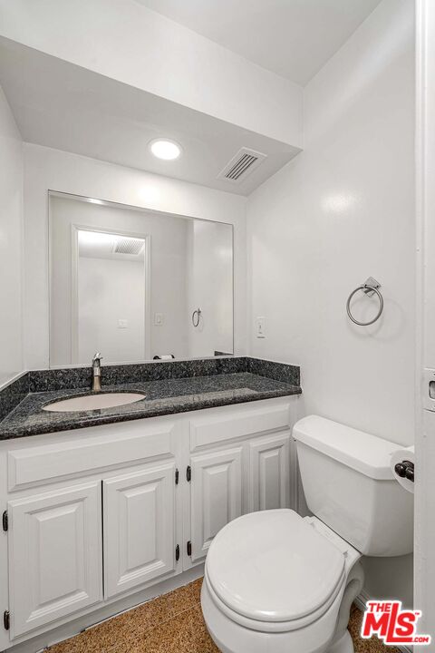540 Kelton Ave Unit: 105
