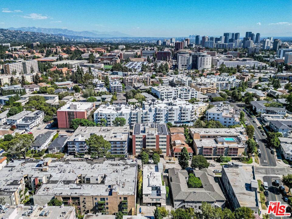 540 Kelton Ave Unit: 105