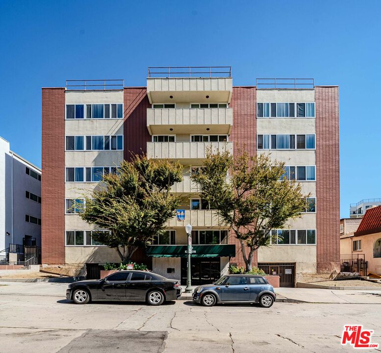 540 Kelton Ave Unit: 105