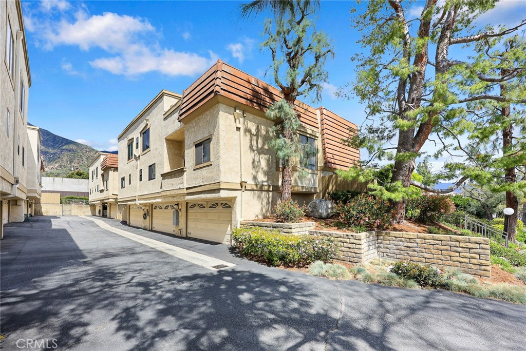 137 E Sierra Madre Boulevard E