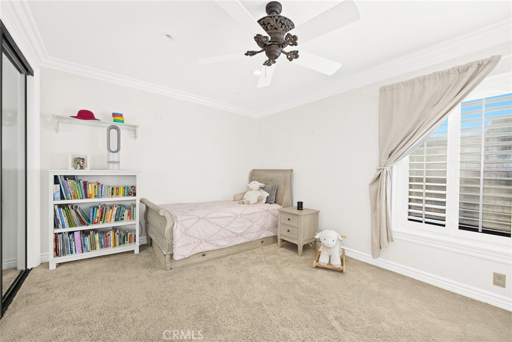 137 E Sierra Madre Boulevard E