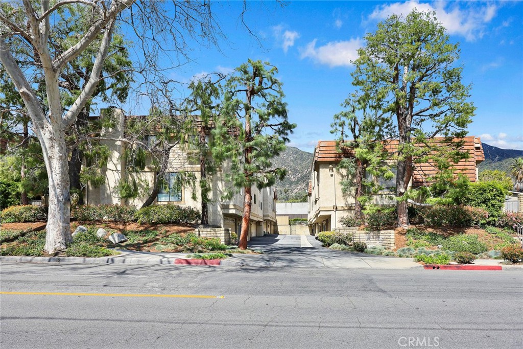 137 E Sierra Madre Boulevard E