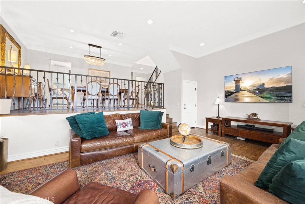 137 E Sierra Madre Boulevard E