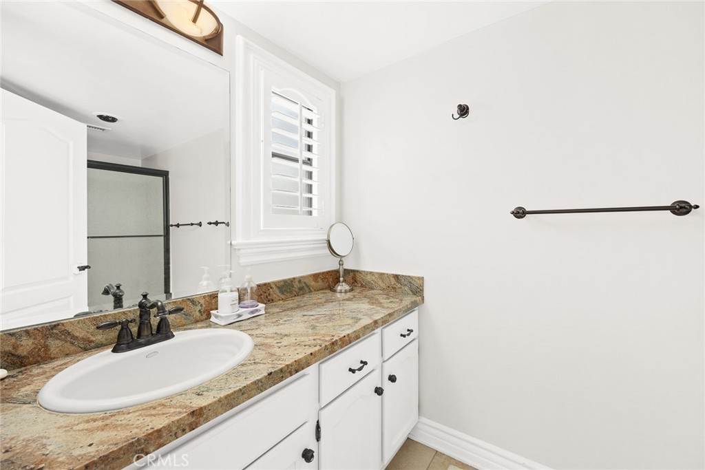 137 E Sierra Madre Boulevard E