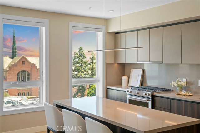 39 S Los Robles Unit: 5007