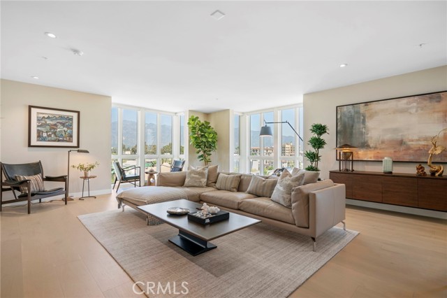 39 S Los Robles Unit: 5007