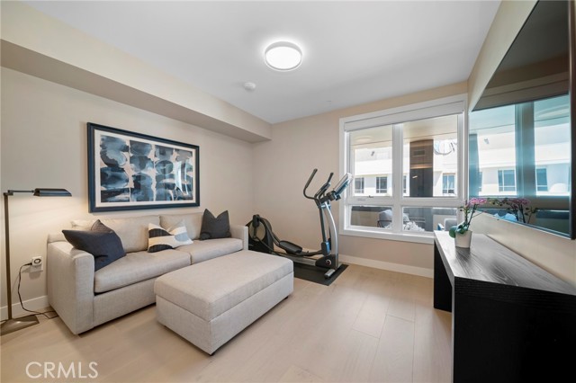 39 S Los Robles Unit: 5007