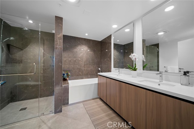 39 S Los Robles Unit: 5007