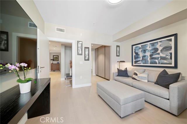 39 S Los Robles Unit: 5007