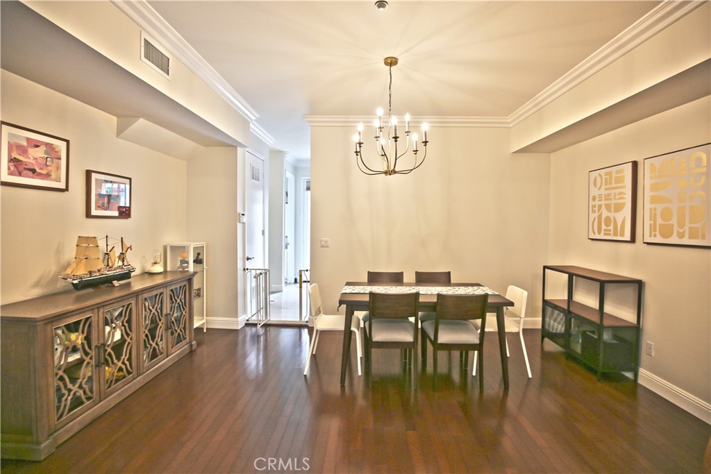 978 S Marengo Avenue 114