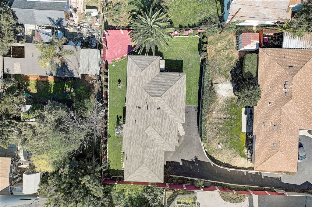 2317 Navarro Avenue