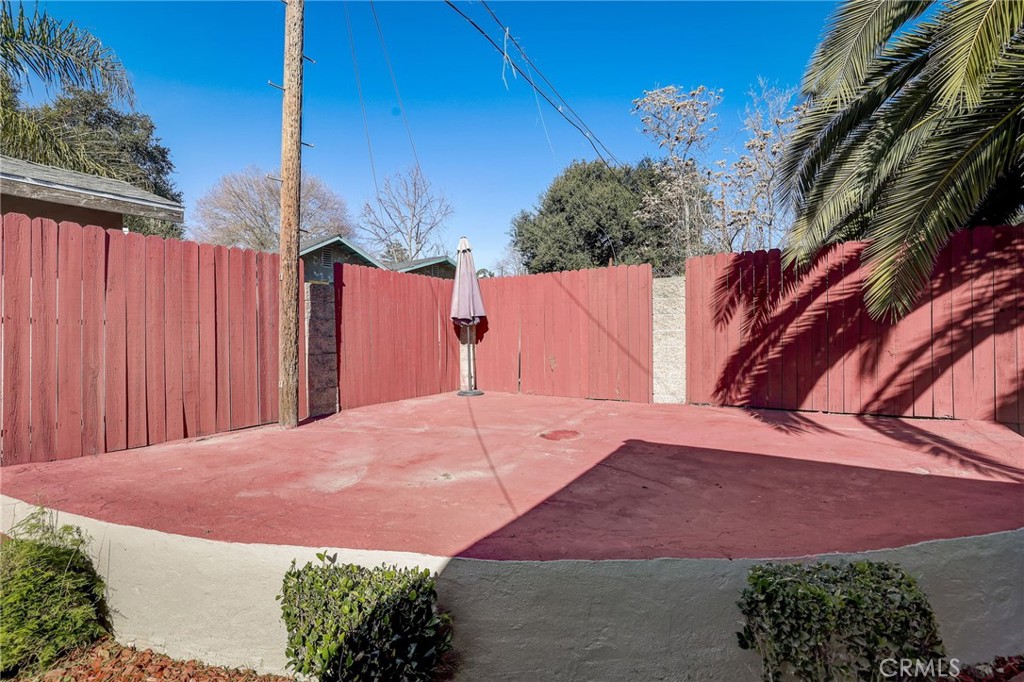 2317 Navarro Avenue