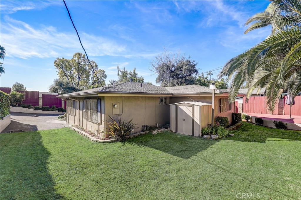 2317 Navarro Avenue