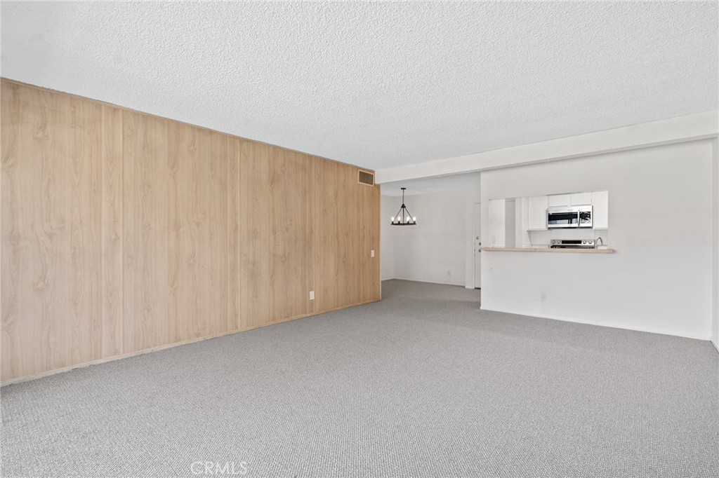 5460 White Oak Avenue E203