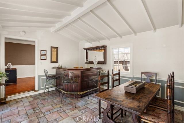 4928 Willowcrest Avenue