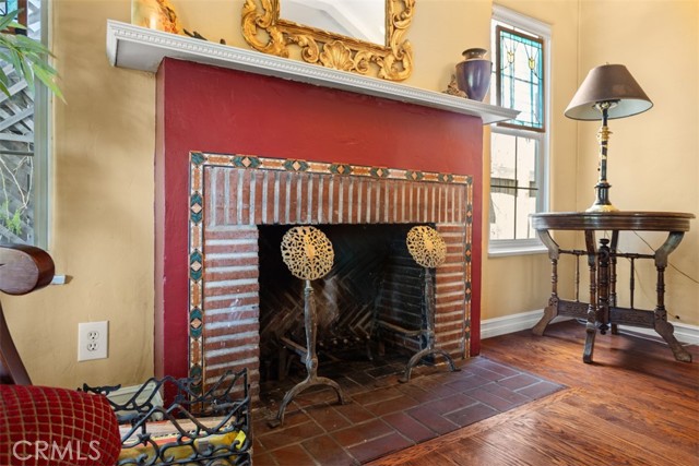 4928 Willowcrest Avenue