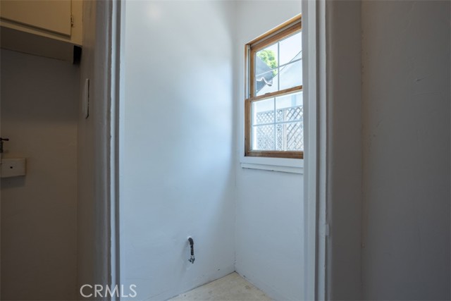 4928 Willowcrest Avenue