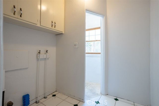 4928 Willowcrest Avenue