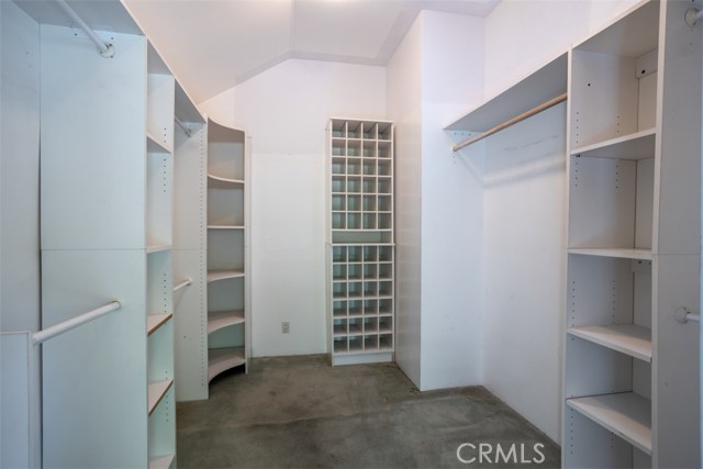 4928 Willowcrest Avenue