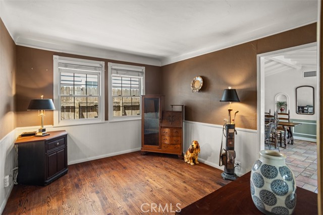 4928 Willowcrest Avenue