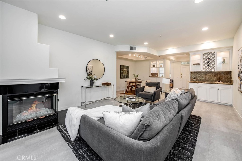 10824 Bloomfield Street 106